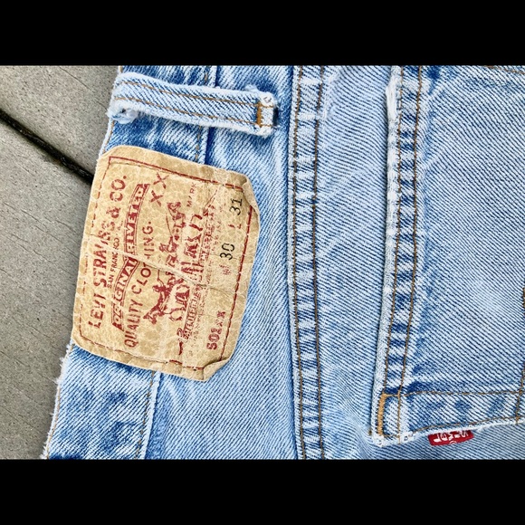 Butt rip vintage Levi’s jeans - Picture 4 of 4